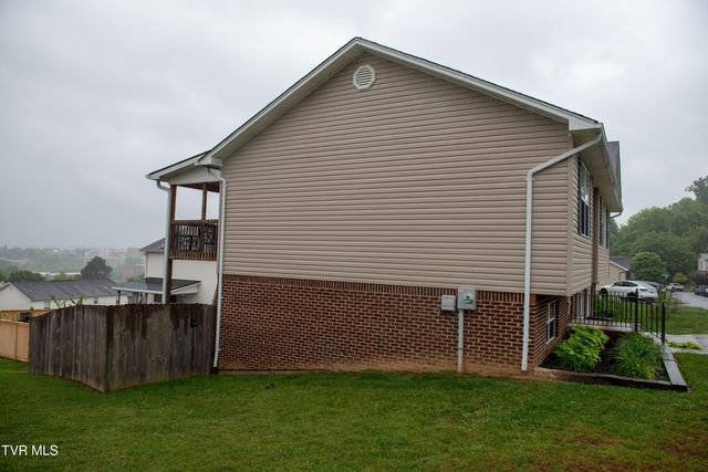 278 Stone Edge Circle, Kingsport, TN 37660