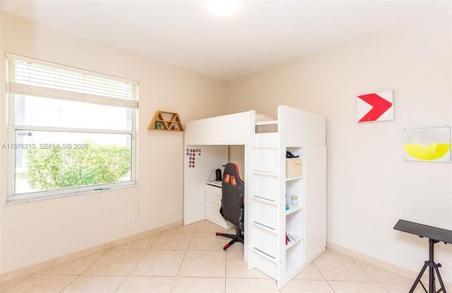 3967 Nighthawk Dr, Weston, FL 33331