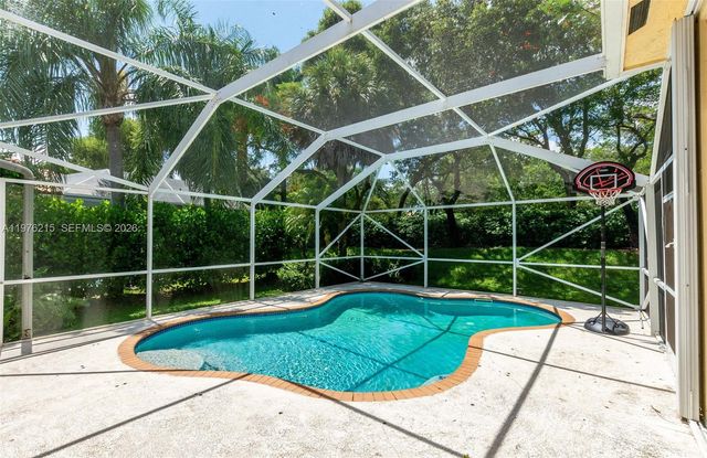 3967 Nighthawk Dr, Weston, FL 33331