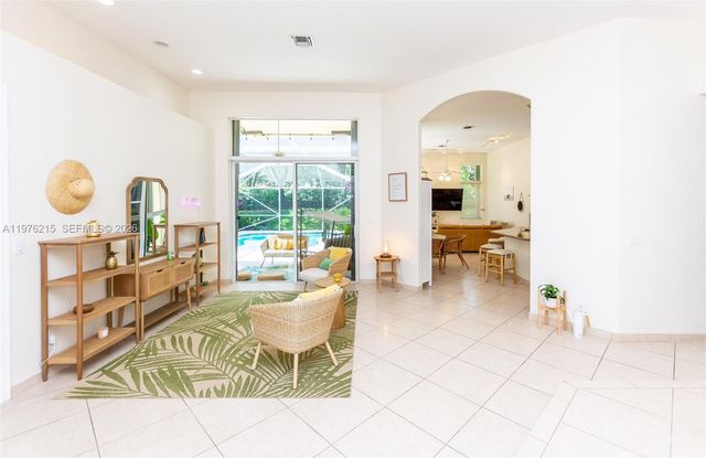 3967 Nighthawk Dr, Weston, FL 33331