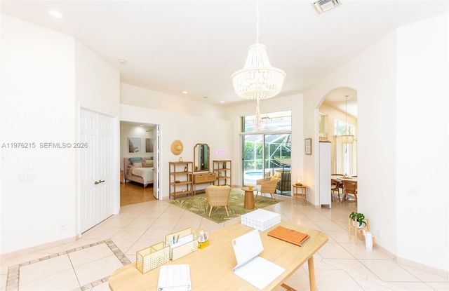 3967 Nighthawk Dr, Weston, FL 33331