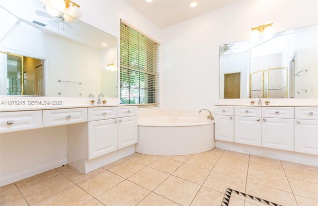 3967 Nighthawk Dr, Weston, FL 33331