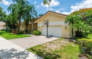 3967 Nighthawk Dr, Weston, FL 33331