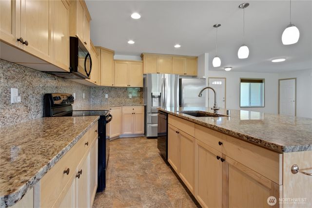 1450 SE Spruce Rd, Port Orchard, WA 98367