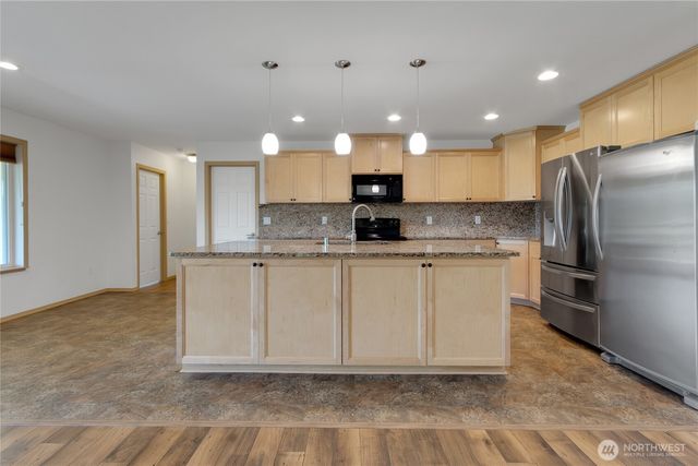 1450 SE Spruce Rd, Port Orchard, WA 98367
