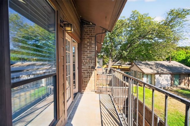7522 Holly Hill Drive 8, Dallas, TX 75231