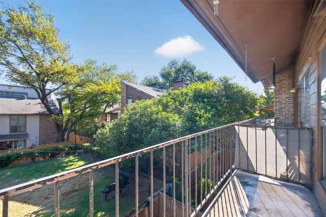 7522 Holly Hill Drive 8, Dallas, TX 75231