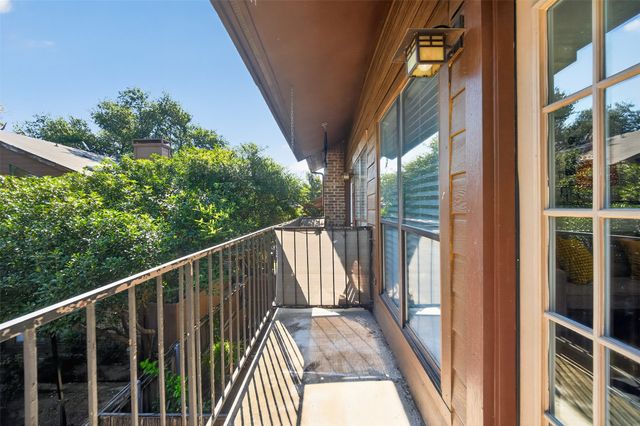 7522 Holly Hill Drive 8, Dallas, TX 75231