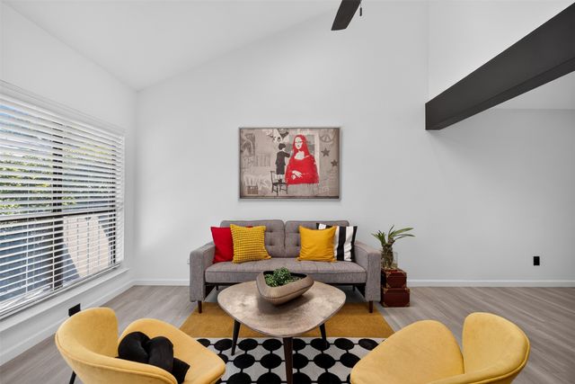 7522 Holly Hill Drive 8, Dallas, TX 75231