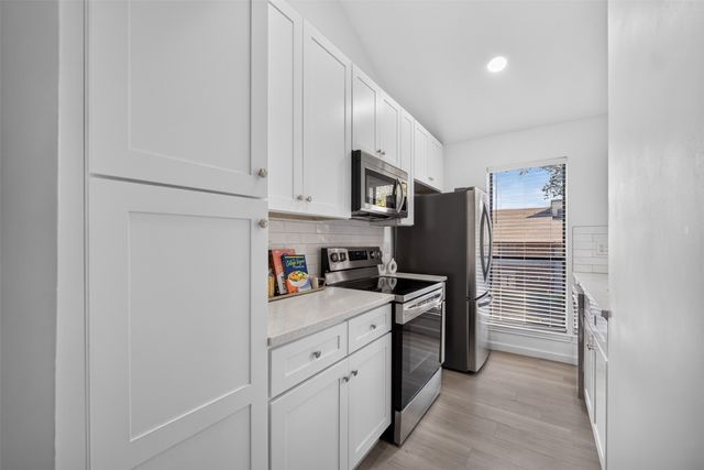 7522 Holly Hill Drive 8, Dallas, TX 75231