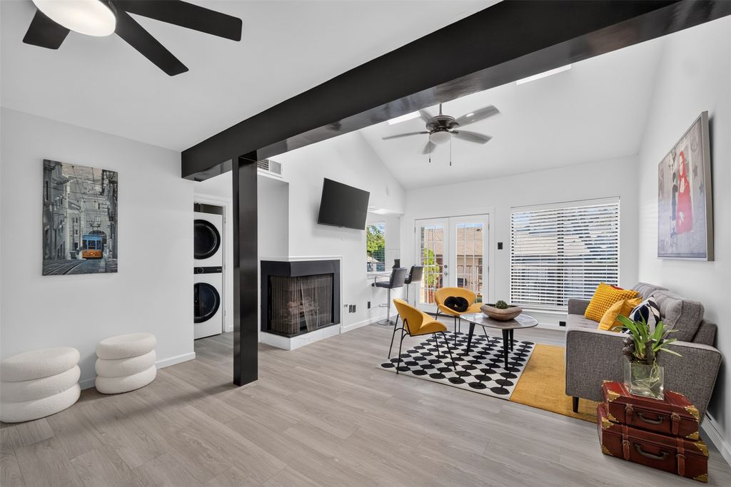 7522 Holly Hill Drive 8, Dallas, TX 75231