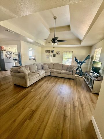 402 Lloyds Lane, Josephine, TX 75189