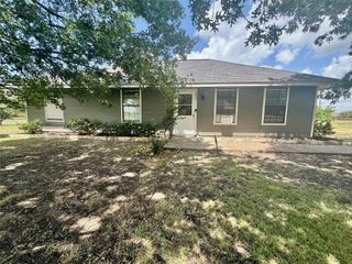402 Lloyds Lane, Josephine, TX 75189