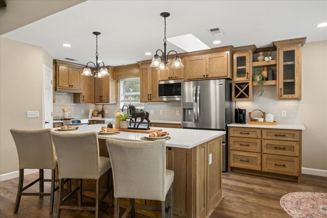9126 Hanging Moss Drive, Granbury, TX 76049