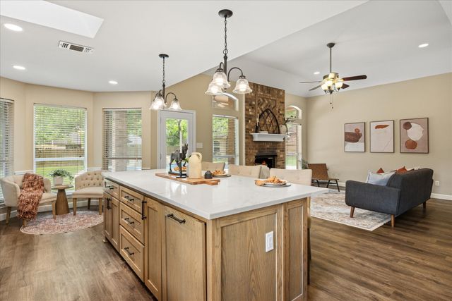 9126 Hanging Moss Drive, Granbury, TX 76049