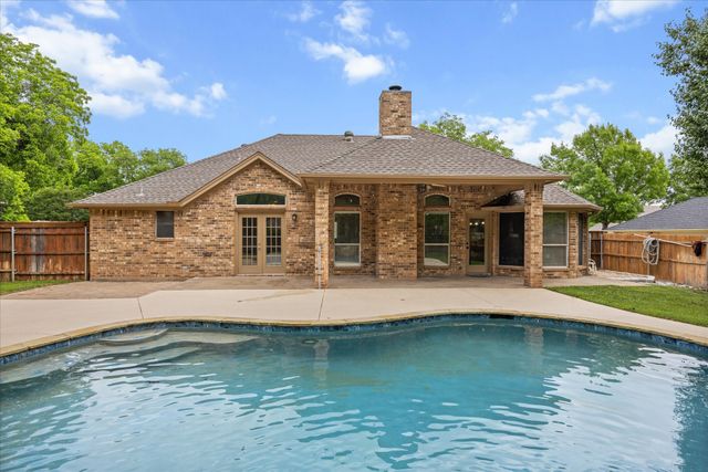 9126 Hanging Moss Drive, Granbury, TX 76049