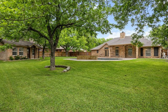 9126 Hanging Moss Drive, Granbury, TX 76049