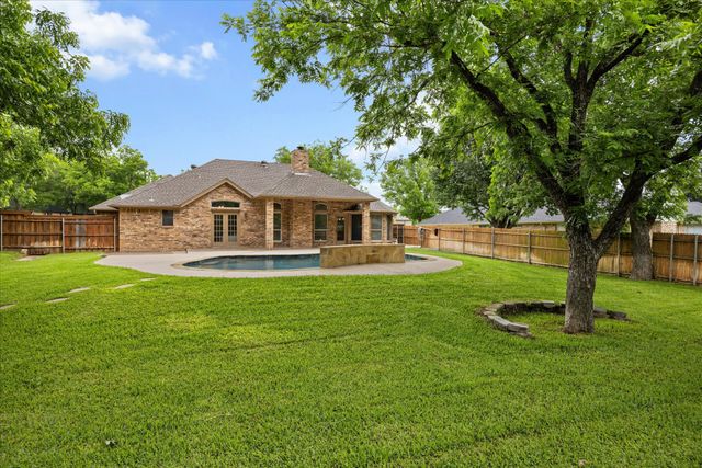 9126 Hanging Moss Drive, Granbury, TX 76049