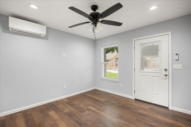 9126 Hanging Moss Drive, Granbury, TX 76049