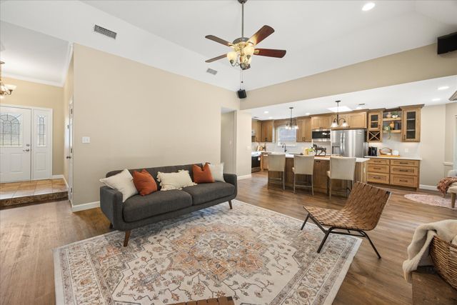 9126 Hanging Moss Drive, Granbury, TX 76049