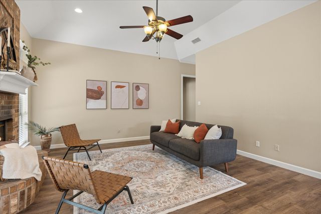 9126 Hanging Moss Drive, Granbury, TX 76049