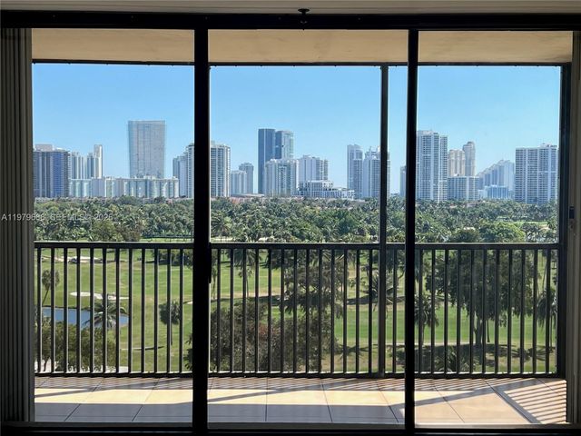 20301 W Country Club Dr 1024, Aventura, FL 33180