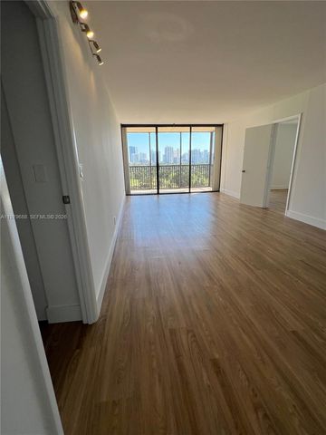 20301 W Country Club Dr 1024, Aventura, FL 33180