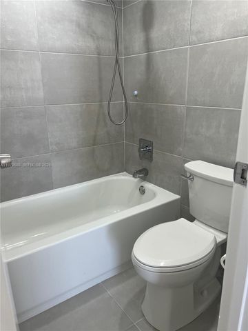 20301 W Country Club Dr 1024, Aventura, FL 33180