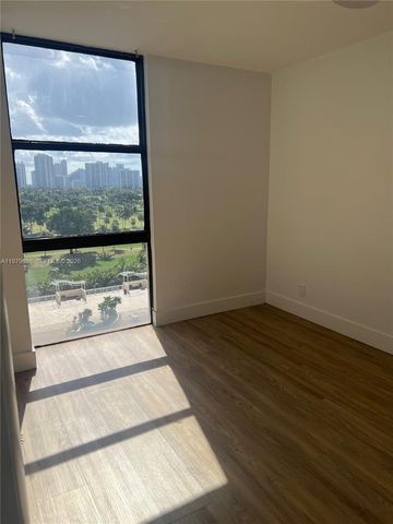 20301 W Country Club Dr 1024, Aventura, FL 33180