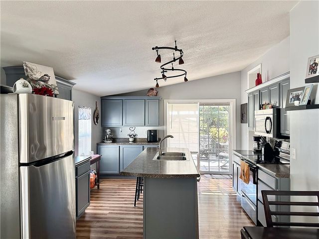 7 SW 400th Road, Warrensburg, MO 64093