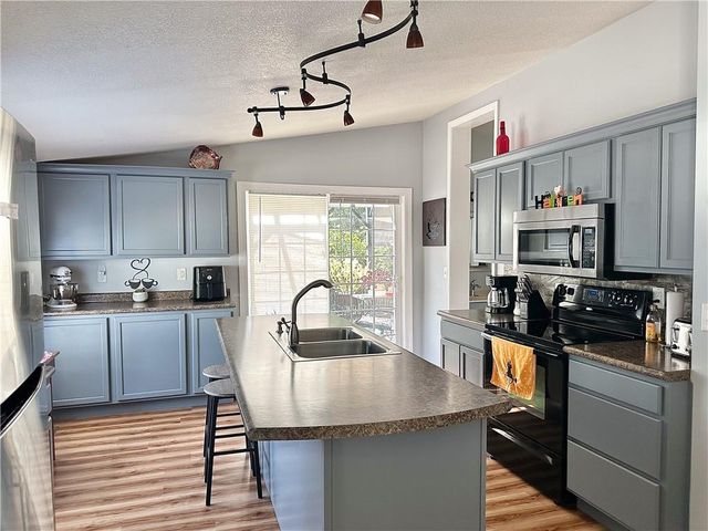 7 SW 400th Road, Warrensburg, MO 64093