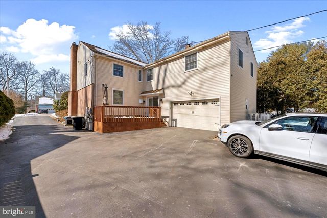 147 SNYDER LN, Springfield, PA 19064