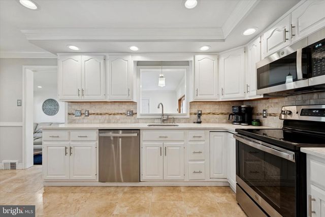 147 SNYDER LN, Springfield, PA 19064