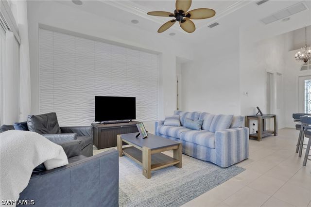 7832 Valencia CT, Naples, FL 34113
