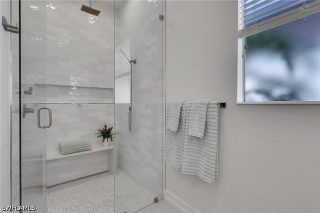7832 Valencia CT, Naples, FL 34113
