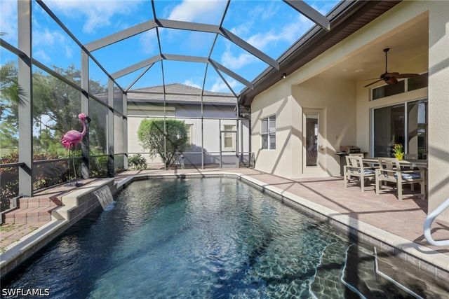 7832 Valencia CT, Naples, FL 34113