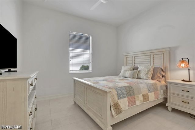 7832 Valencia CT, Naples, FL 34113