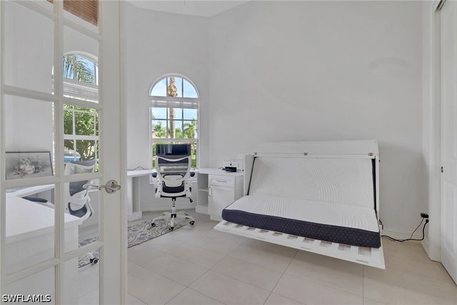 7832 Valencia CT, Naples, FL 34113