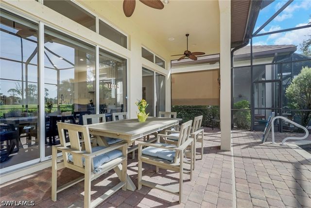 7832 Valencia CT, Naples, FL 34113