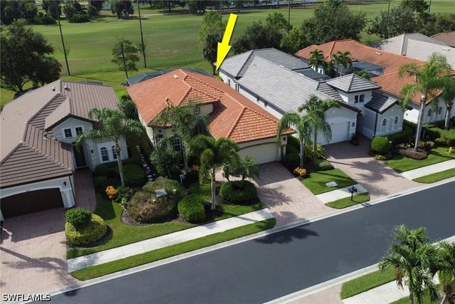 7832 Valencia CT, Naples, FL 34113