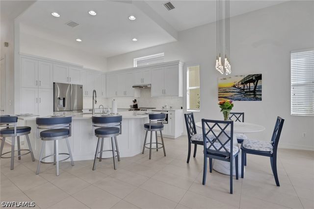 7832 Valencia CT, Naples, FL 34113
