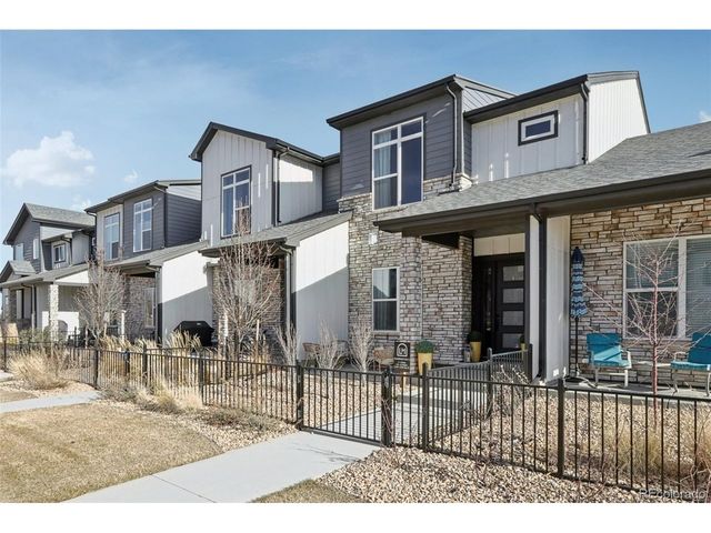 176 High Point Dr, Longmont, CO 80504