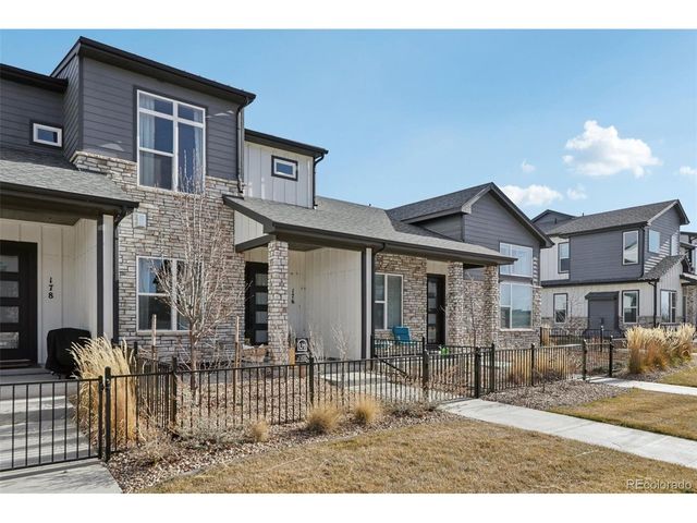176 High Point Dr, Longmont, CO 80504