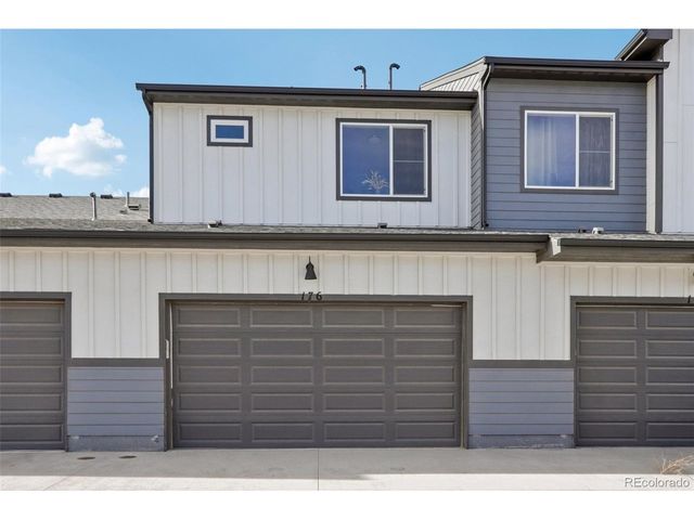 176 High Point Dr, Longmont, CO 80504