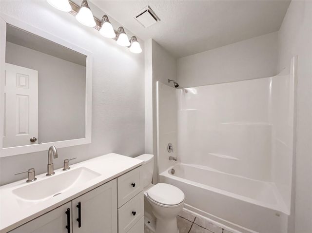 4911 Creek Shadows Drive, Houston, TX 77339
