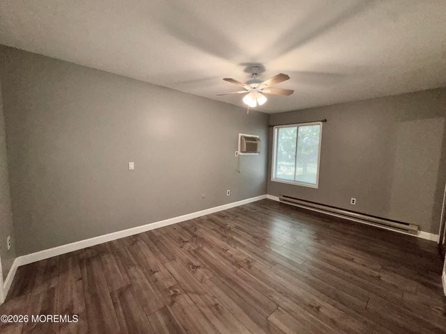 119 Amberly Drive H, Manalapan, NJ 07726