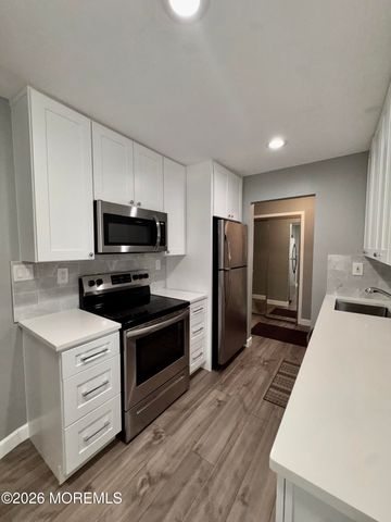 119 Amberly Drive H, Manalapan, NJ 07726