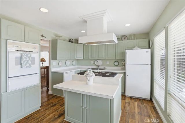 38195 Via Taffia, Murrieta, CA 92563