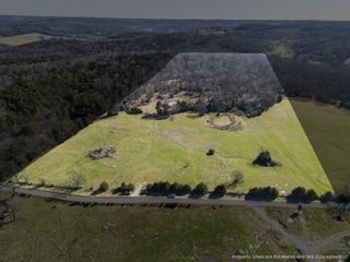 70 Gattistown Rd, Mulberry, TN 37359