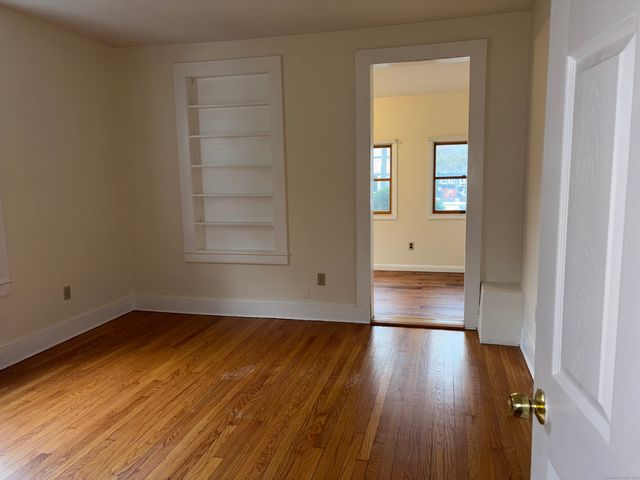 49 North Harbor Street 1, Branford, CT 06405